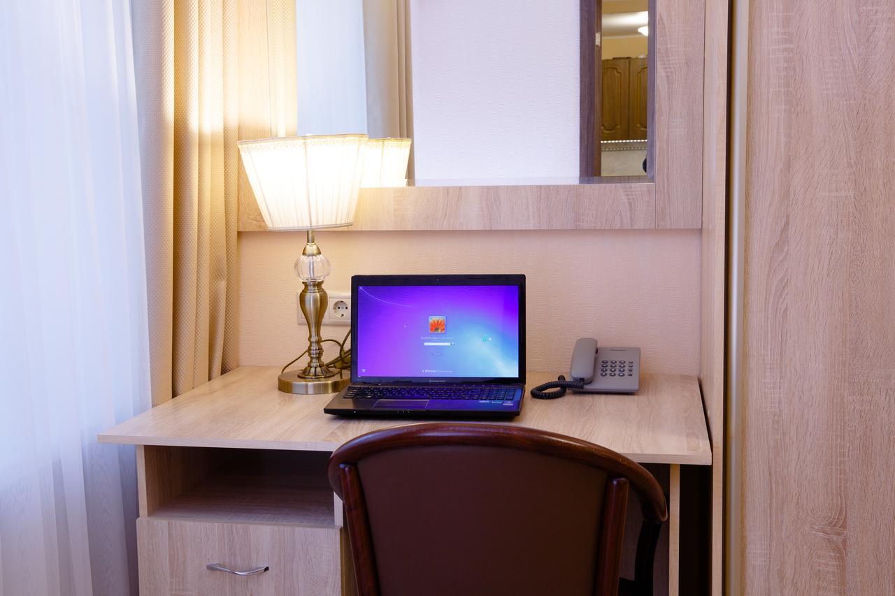 Apart-Hotel Vegus Uralsk Exterior foto